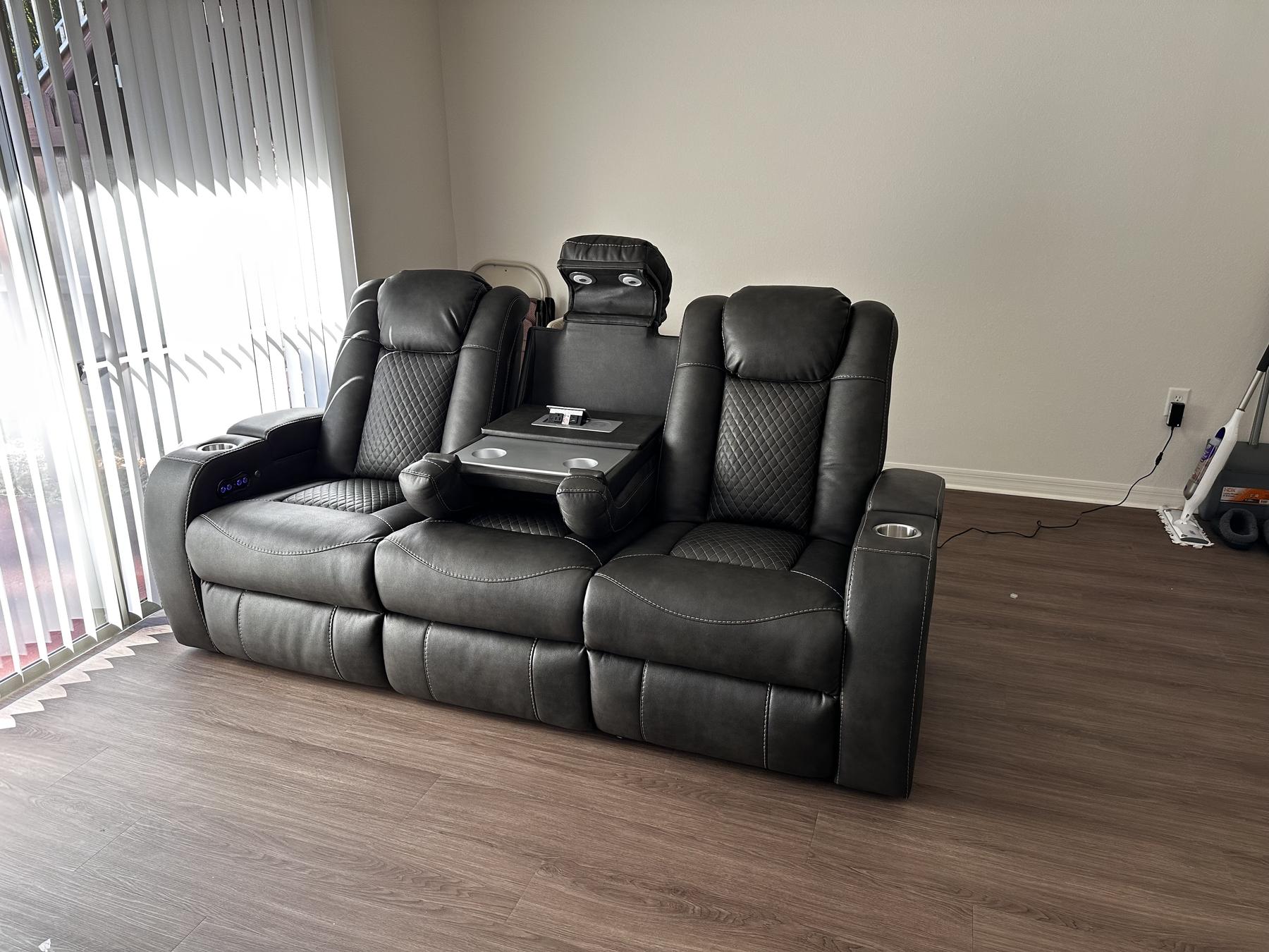 Диван трехместный с реклайнерами Royal Comfort